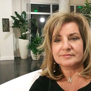 Meet your Posher, Caren